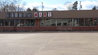 County Mart building demolition begins in Park Hills