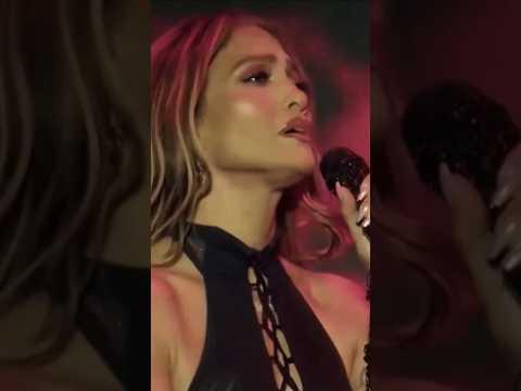 موقف مضحك لجينيفر لوبيز والحشرة بطلة المشهد JenniferLopez جينيفر لوبيز FunnyMoment Usa Foryou