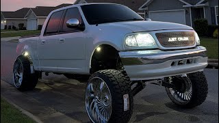 DAY IN THE LIFE WITH MEL GHOST IS BACK OUTSIDEEE!!!!!!!!!!!!!!!!!!!!#insane #squattedtrucks #shorts