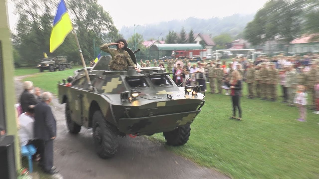ВІЙСЬКОВИЙ ПАРАД У ДЕЛЯТИНІ