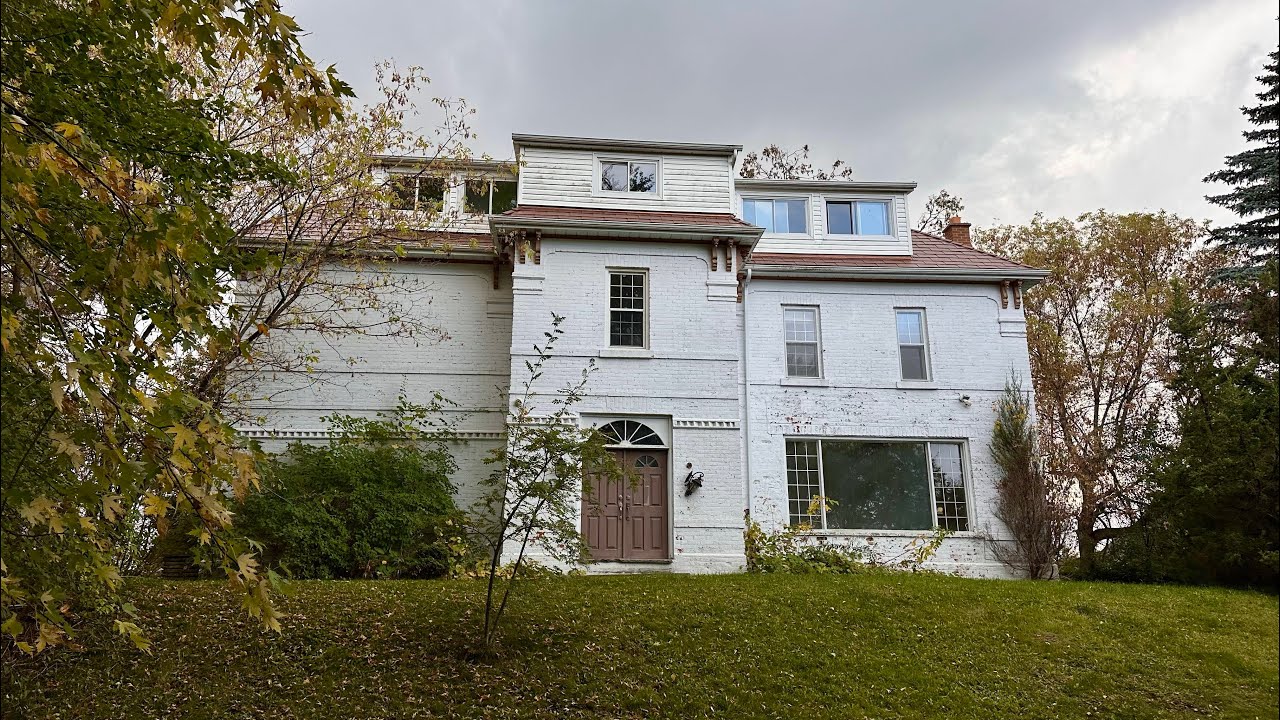 Исследуем жуткий заброшенный особняк Доктора на холме 1870-х годов с ужасающим прошлым