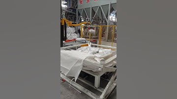 Robotic palletizer at work #palletizer
