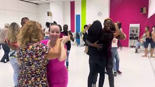 Dance and by happy #Kizomba