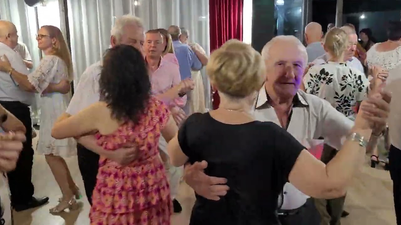 2 sierpnia 2025 Rozśpiewana potańcówka w TACZOWIE z Kapelą Zbigniewa Ciechowicza Relacja na ŻYWO 