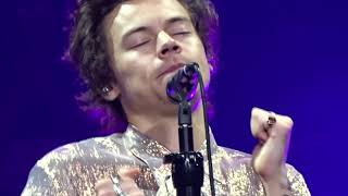 Harry Styles - Woman - Xcel Energy Center - 7-1-18