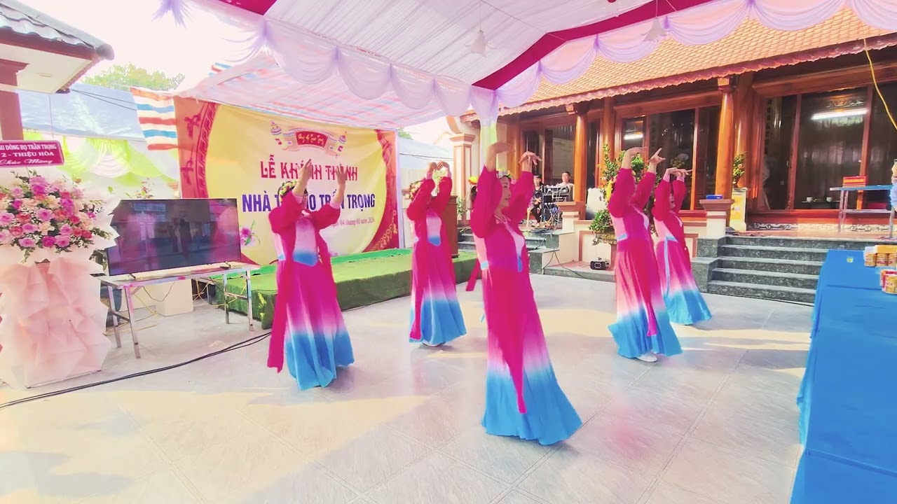 MÚA CÔ ĐÔI THƯỢNG NGÀN