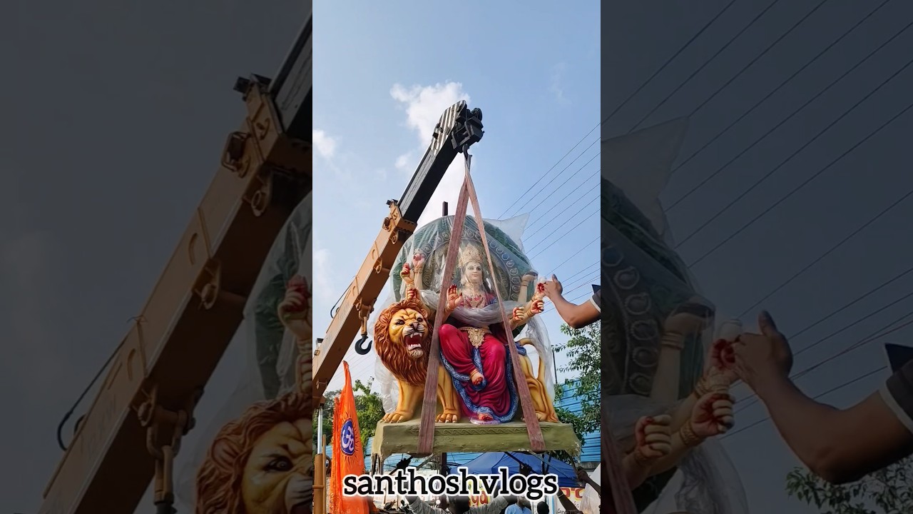 Durga Mata idol lifting 2024