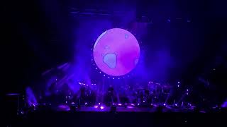 Brit Floyd - Pigs (Three Different Ones)