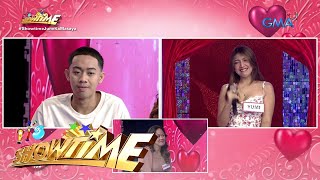 Paano nga ba magbitaw ng pick-up line ang mga hopeless romantic? | It's Showtime