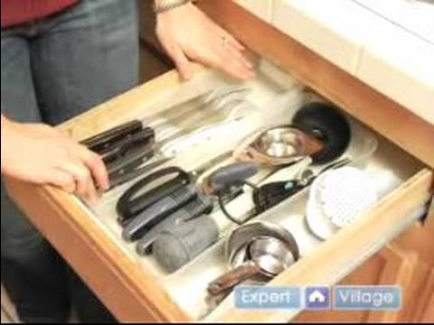 How to Organize Your Life : Organizing Kitchen Utensil Drawers - YouTube