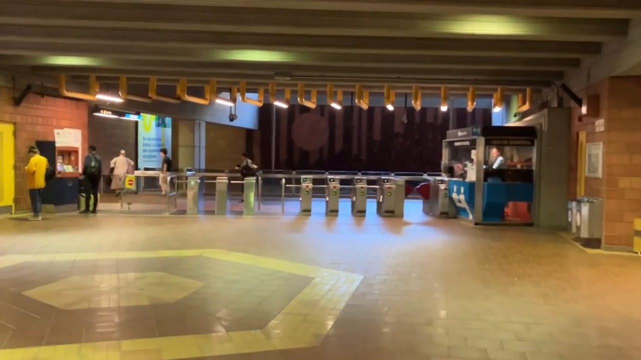 Montreal Metro Service Disruption 9!