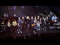 Capture de la vidéo Pierre Souchon Chante « Vole » Avec Tous Les Chanteurs À La Salle Pleyel - Ifrad
