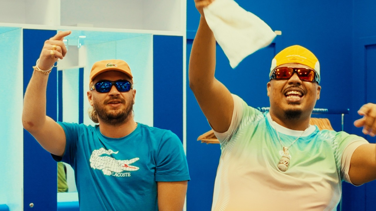 Naza (ft. JUL) - Pas d'problèmes (Clip Officiel)