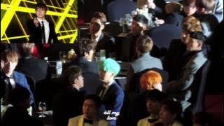 160114 EXO reaction to SEVENTEEN 아낀다(Adore U) @ Seoul Music Awards