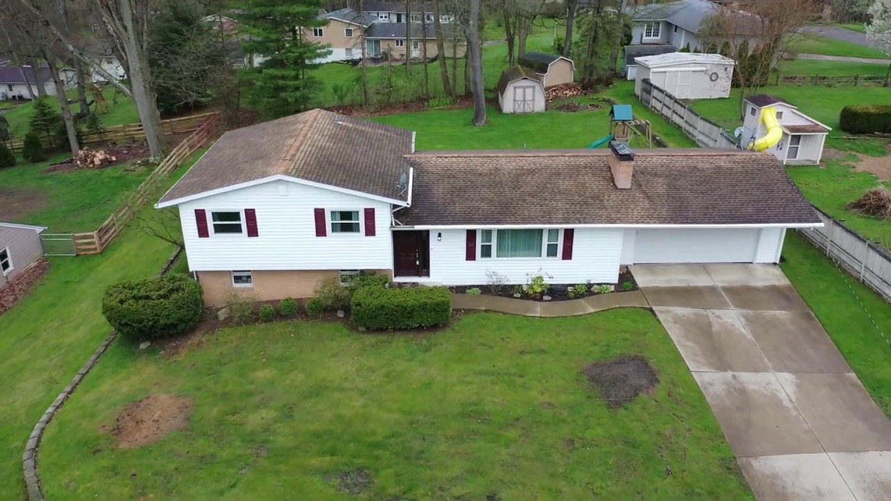 1916 Banyon Lane, Mansfield, Ohio 44904 Presented by REMAX First Realty YouTube