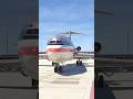 American Airlines Boeing 727 Approaching Gate!