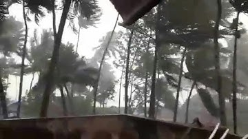 Le cyclone Nisarga frappe la côte ouest de l'Inde | AFP