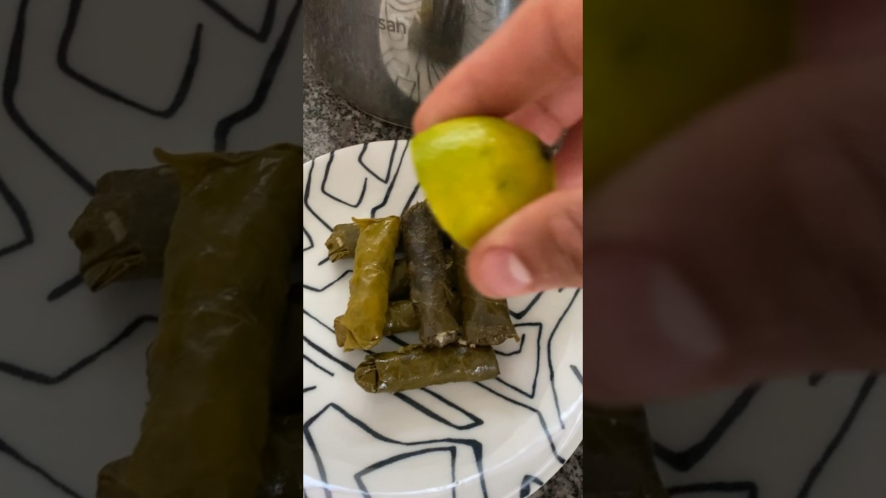 Bu lezzet başka ! asma yaprağı dolması ,sarma #shorts #cooking #yemektarifleri #home Bu lezzet başka ! asma yaprağı dolması ,sarma #shorts #cooking #yemektarifleri #home