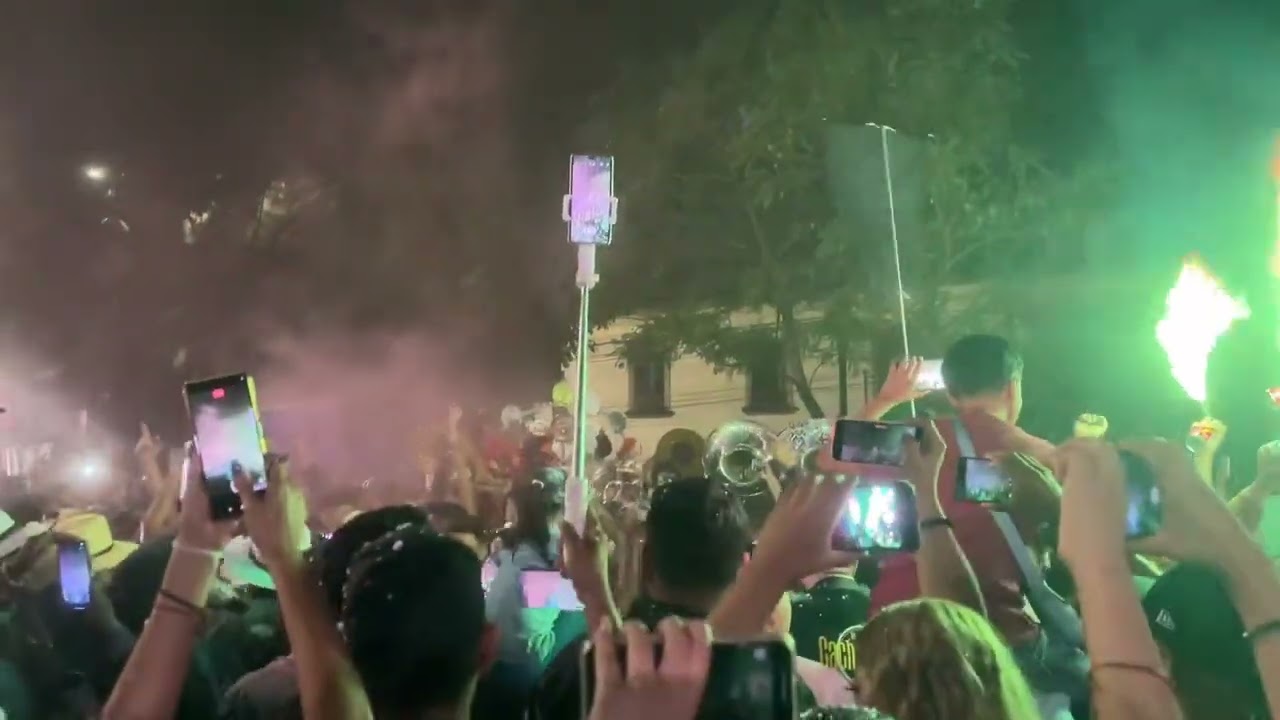 Topon sano sin problemas travieso y el chulo del centro tocando semana santa 2025