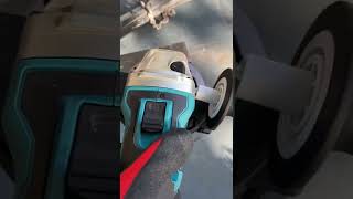 Makita XAG04 Angle Grinder Quick Look