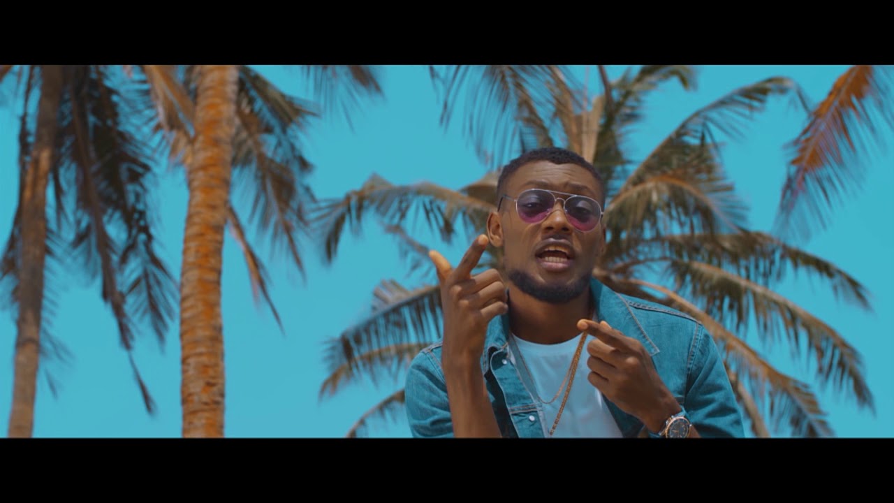 FloEazy - Halima (Official Video) auf YouTube ansehen FloEazy - Halima (Official Video) auf YouTube ansehen