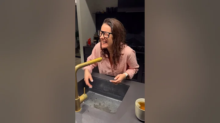 We Can’t Read Minds 🙄😂 #couplecomedy #BillEngvall #marriedlifecomedy #marriagehumor #joke