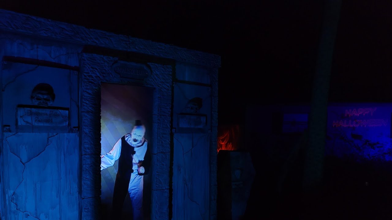 AtmosFX Art The Clown 7.5' Projection Halloween FX - YouTube