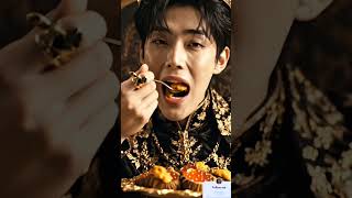 King eating sea urchin🌊