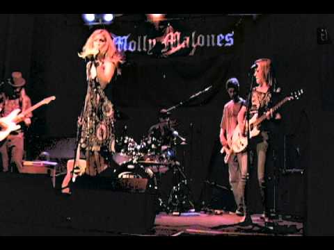 Devon Rowland and the Crazy Hearts - Drawing Me In Live at Molly Malone's!