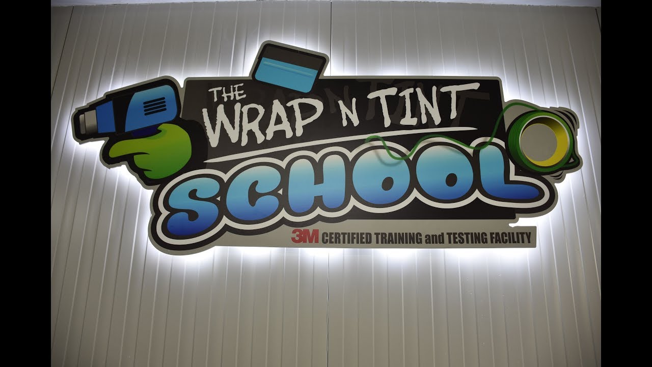 Запиши се за обучение по лепене на фолио в The Wrap & Tint School