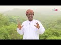 حكاية يرويها شاعر، وتكتبها الحياة.
