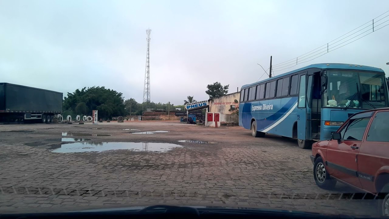 BR 116 abastecendo em divisa Alegre 