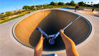 Scootering in Skatepark DEATH Bowl