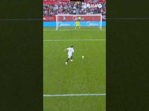 Almeyda 👉 Vargas = GOL ⚽️ #sevillafc #futbol #laligahighlights #shorts