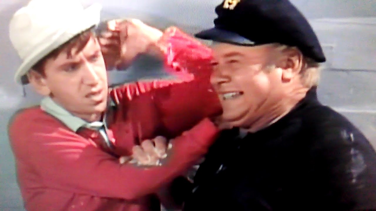 Gilligan's IslandSkipper and Gilligan Glued To Boat YouTube