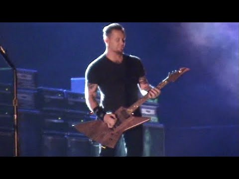 Metallica - Madly in Anger with Belgrade (2004) [1st time live in Serbia]