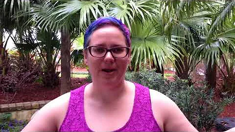 Editor & podcaster Julia Rios on Circlet Press & q...