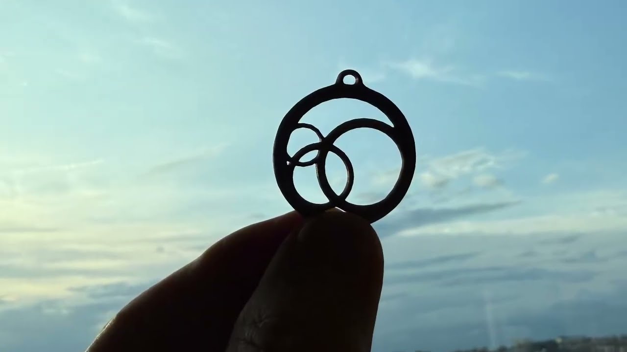 Carvera Air - Making wooden earrings with double sided  3D relief using Makera CAM