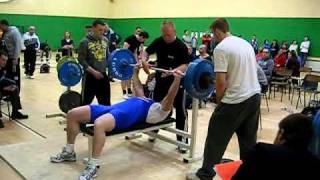 James Hickey bench presses 170kgs