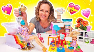 Download Lagu Barbie im Nicoles SPA Salon. Puppen Video mit Barbie - Nicole richtet eine Spielecke ein MP3 Download Lagu Barbie im Nicoles SPA Salon. Puppen Video mit Barbie - Nicole richtet eine Spielecke ein MP3