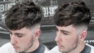 Hello everyone this is a skin fade with textured crop step by
tutorial. please comment down below your thoughts and if you have any
questions, as i wa...