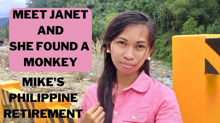 JANETS 1ST VIDEO AND SHE FOUND SOME MONKEYS. HAVIN...