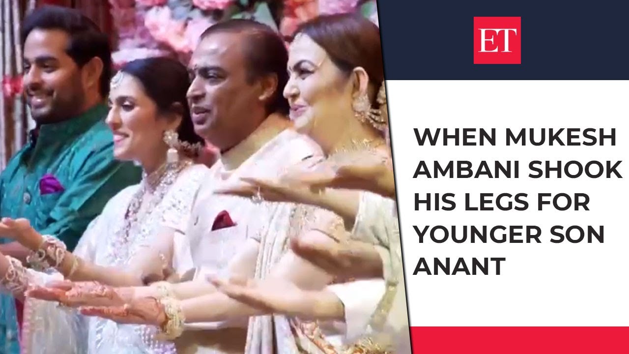 Mukesh Ambani family dances at the ring ceremony of Anant and Radhika Merchant, watch video! picture