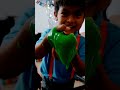 Blippi jugando Slime