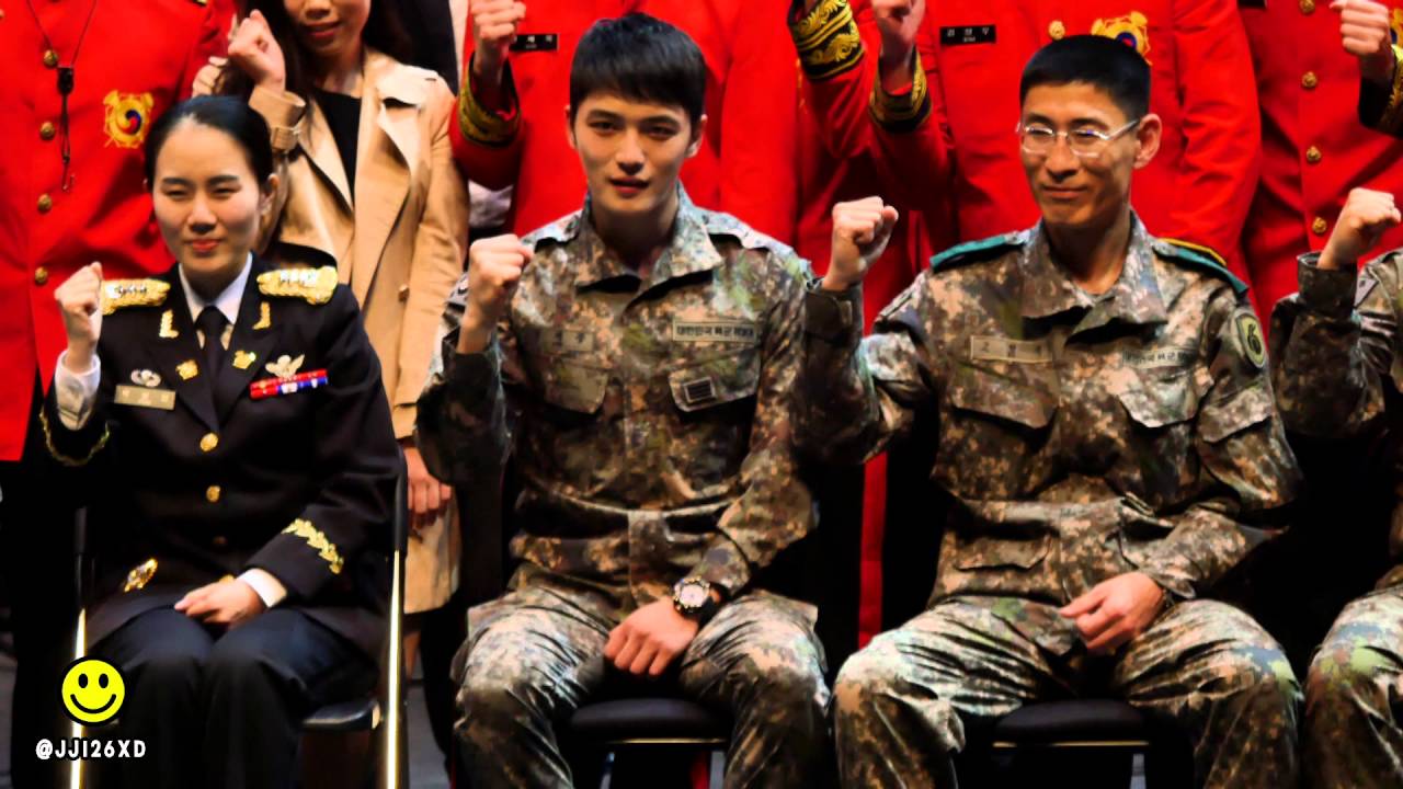 160415 김재중 - 단체사진촬영(광주 군악대 순회공연)