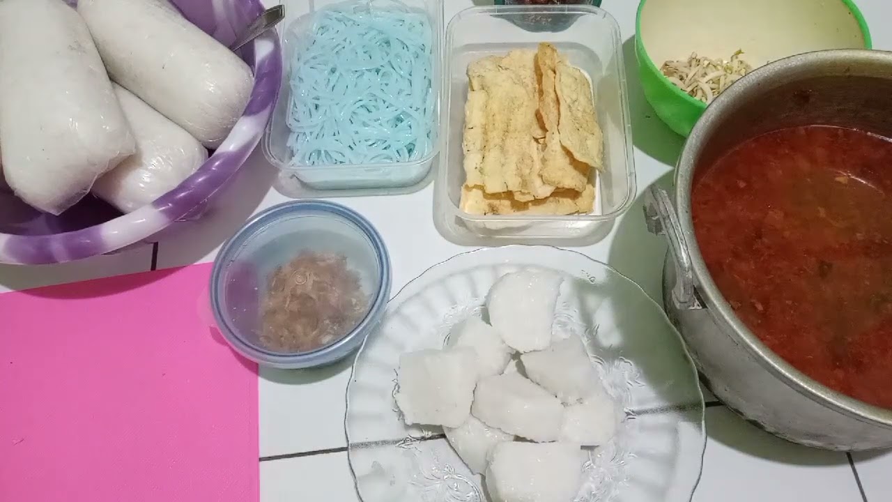 makanan khas madura campor kuwah , campor kocek , cek kuwah .