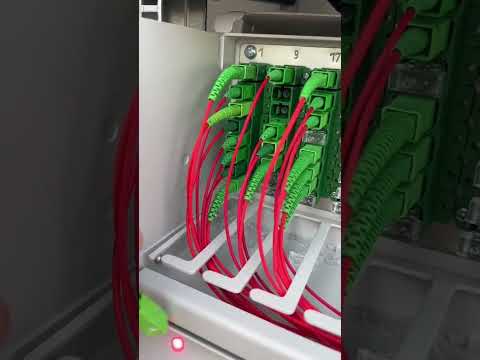 Défaut De Position Au Point De Mutualisation PM Débranchement De Jarretière Fibreoptique Fibre 