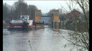 Schleuse_Parey-2010_11_28.avi
