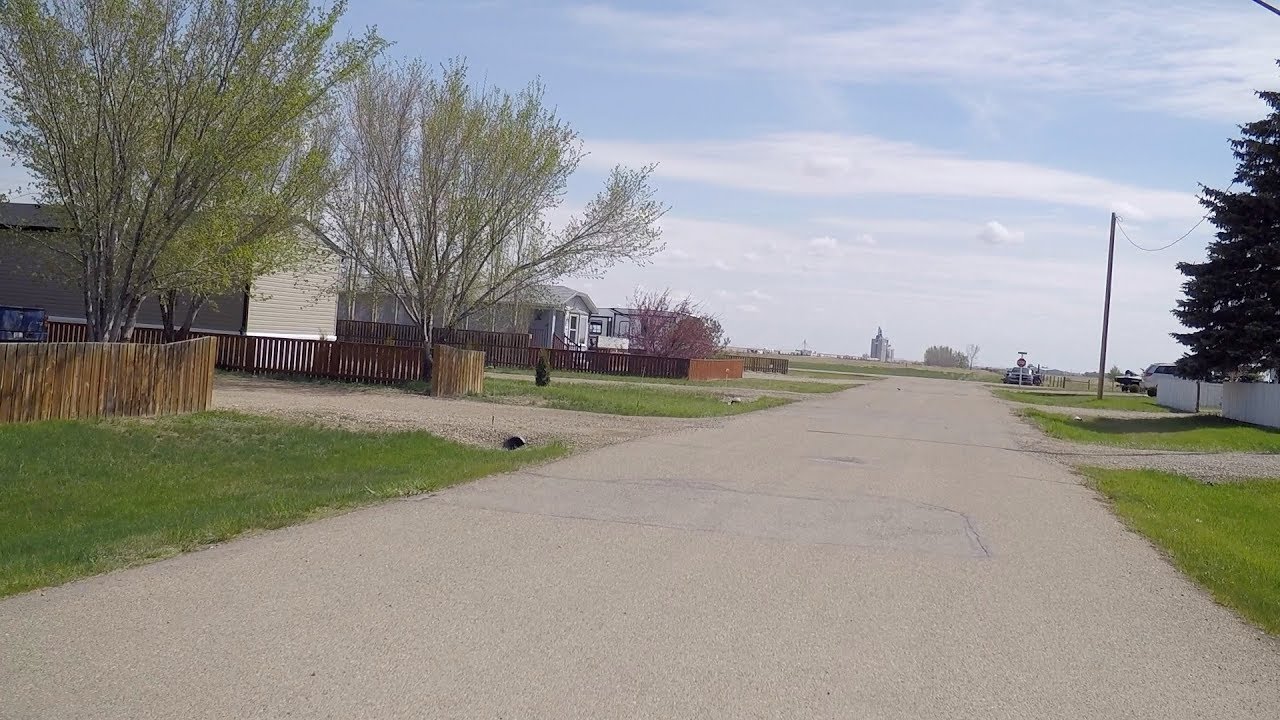 Grassy Lake, Alberta. Driving in a Hamlet. Life in Canada. District of