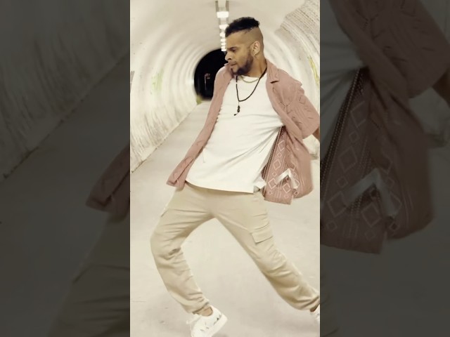Marcus Paulo
Dance Spot Zurich
AFRO / Reggaeton

Song: „Djeneba Djaba“ - Debordo Leekunfa

#afrobeat #afrodance #afrohou